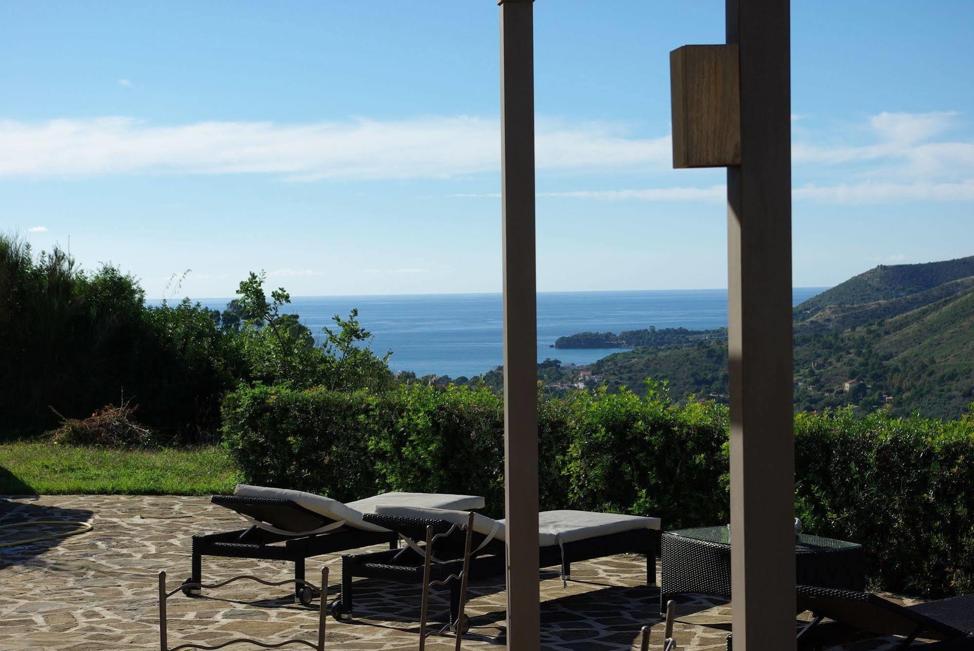 Sulle Onde Della Collina Villa Montecorice Bagian luar foto