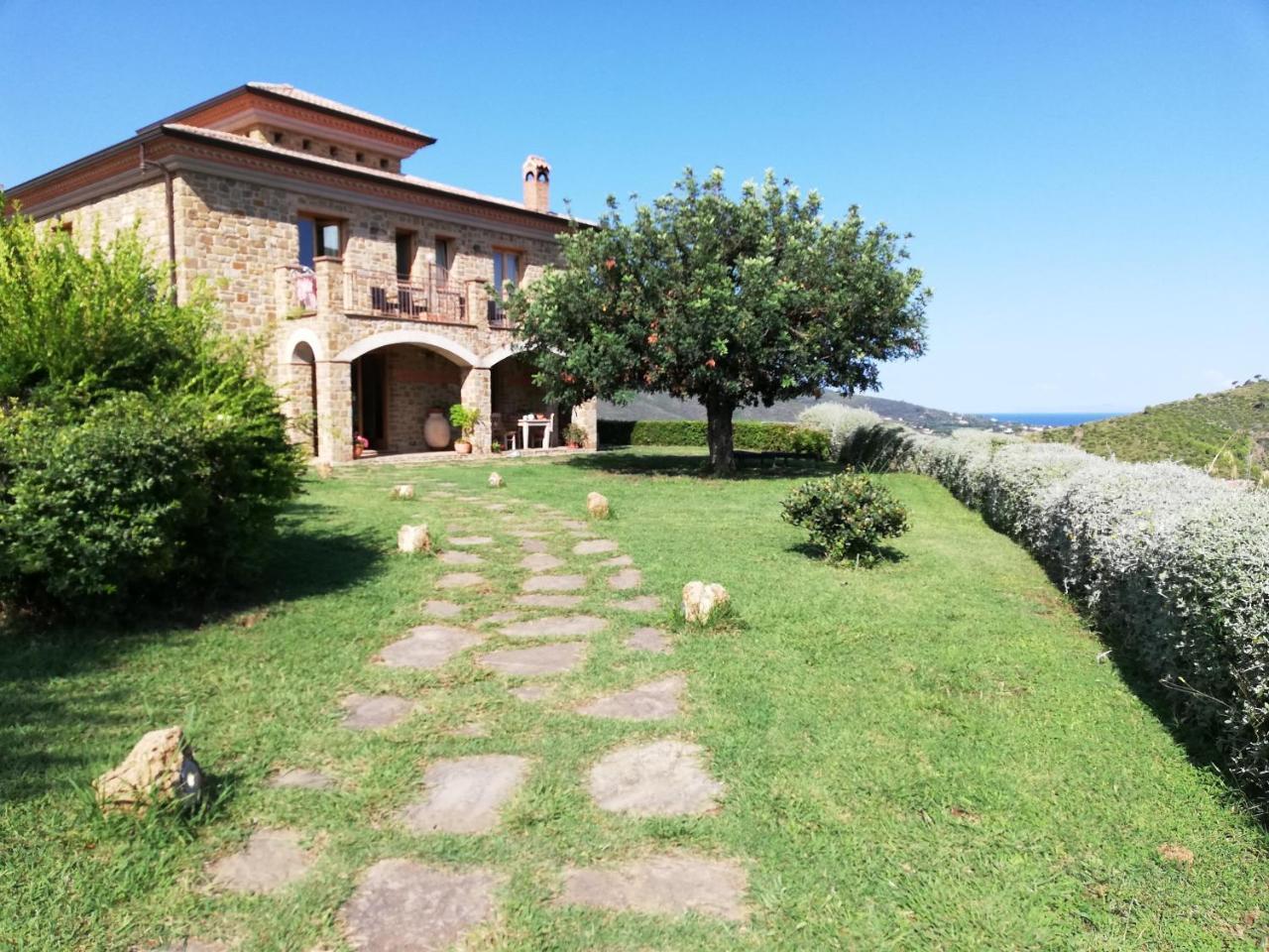 Sulle Onde Della Collina Villa Montecorice Bagian luar foto